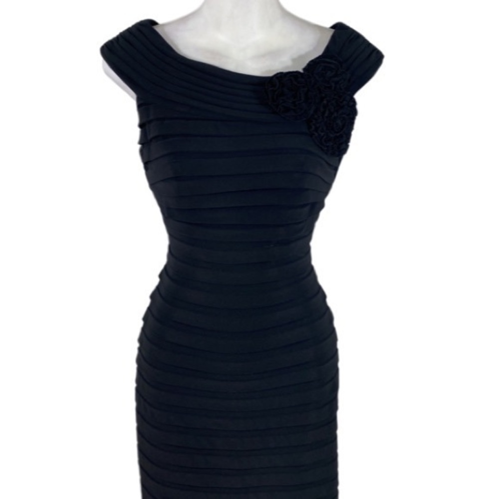 Adrianna Papell black banded jersey sheath dress T12 - Picture 2 of 12